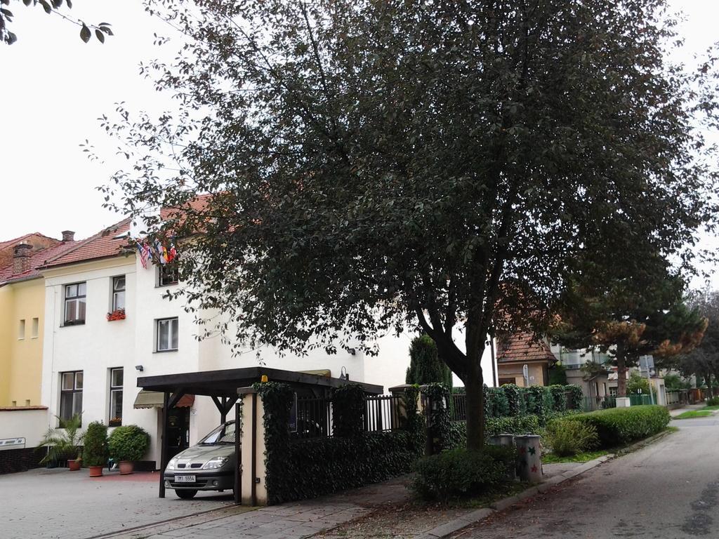Penzion Ema B&B Prostějov المظهر الخارجي الصورة